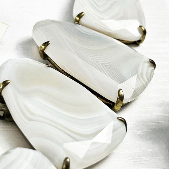 NEW Kendra Scott Banded Agate Harlow w/ Antique Brass Necklace - Picture 8 of 10